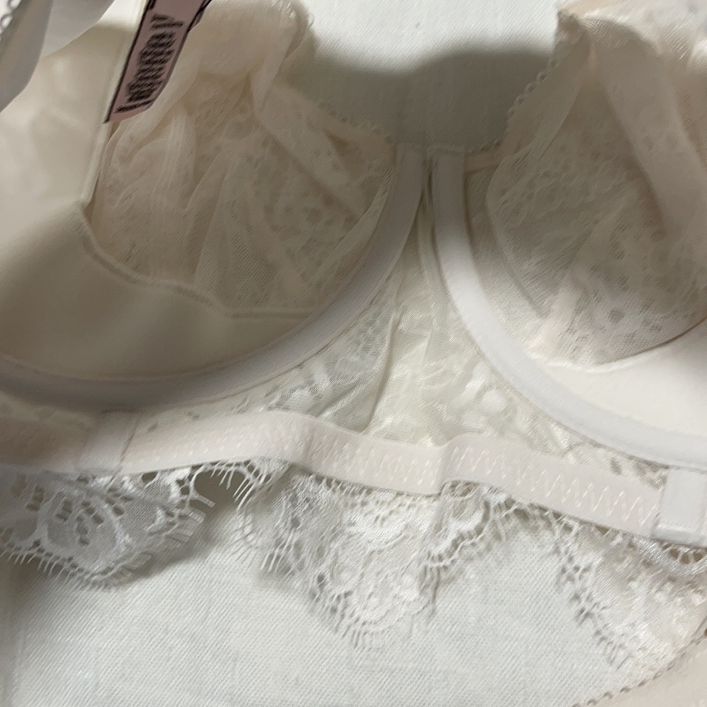 Vs Bra Push-Up Without Padding White Size 36ddd - image 3
